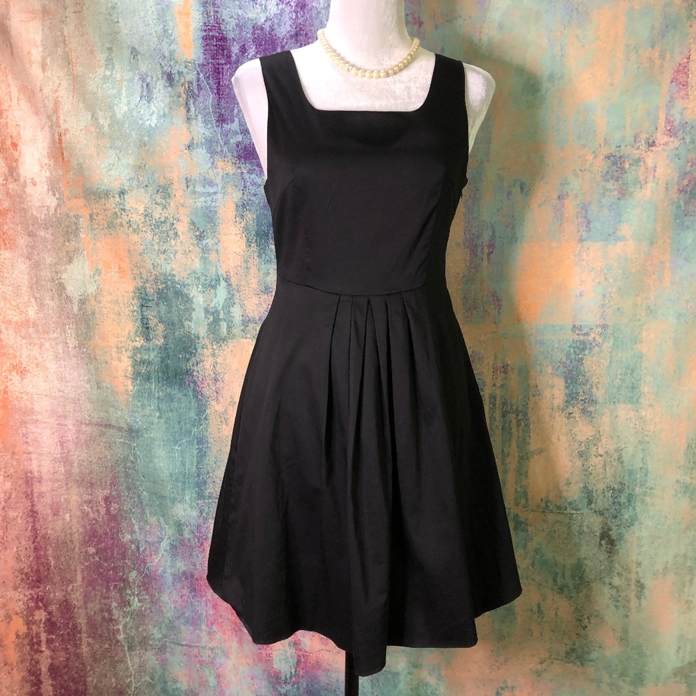 📌Charlotte Russe Well-behaved in the Front, Sexy in the Back Cotton Bl. Dress - Picture 2 of 12